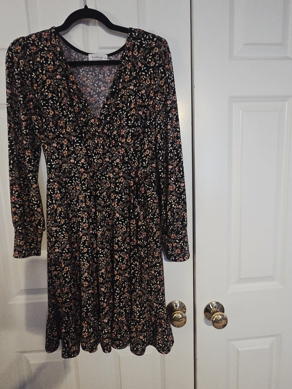 Kaileigh Black Floral Long-Sleeve V-Neck Dress